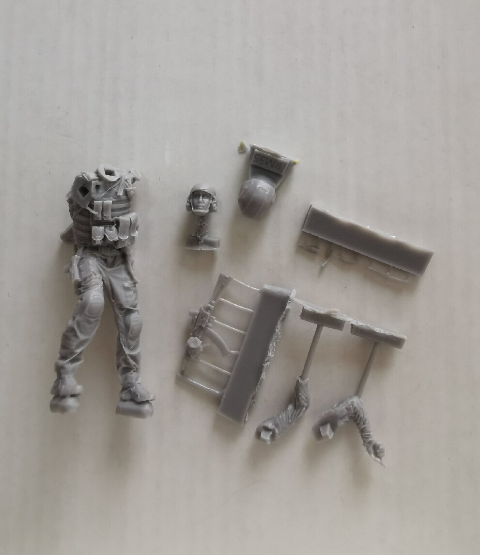 1:35 أطقم منمذجة الراتنج عدة 3 - مراجعة Model Kit Ww2 وسعره